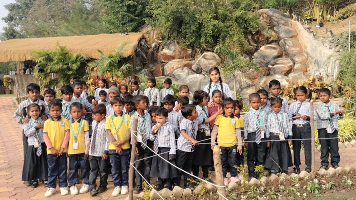 Banner : IDEAL PUBLIC SCHOOL 